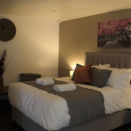 Rokna Bed & Breakfast คิดลิงตัน ภายนอก รูปภาพ